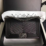 Chanel medium chevron lambskin quilted boy bag black 25 cm - 1