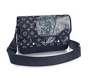 Louis vuitton  messenger pm  monogram canvas lion m54248 29cm x 19.5cm x 8cm  - 1