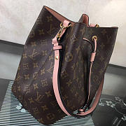 LV trendy bucket bag m44021 pink 26 x 27 x 22  - 5