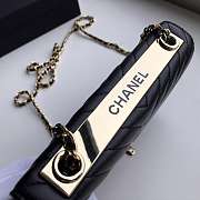 Chanel lamb skin v-type chain bag black 19x13.5x3.5cm - 2