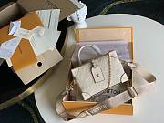 LOUIS VUITTON PETITE MALLE SOUPLE CREAM M45394 20×8×14cm - 2
