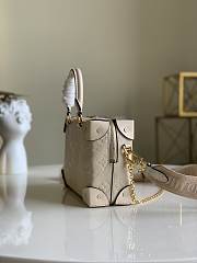 LOUIS VUITTON PETITE MALLE SOUPLE CREAM M45394 20×8×14cm - 3