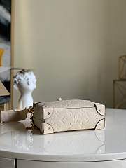 LOUIS VUITTON PETITE MALLE SOUPLE CREAM M45394 20×8×14cm - 5