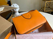 LOUIS VUITTON LV Pont 9 Calfskin Leather Summer Gold M55946 23.0 x 15.0 x 8.0 cm - 4