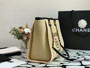 CHANEL LARGE TOTE Straw, Calfskin & Gold Metal Beige & Black A66941  - 4