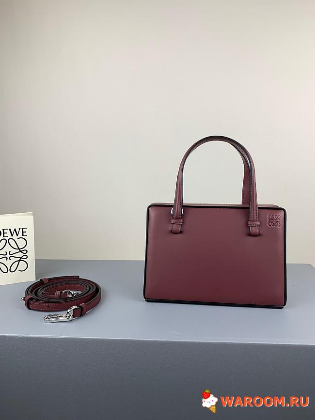 LOEWE Postal Small Bag Burgundy 309.56.W85 17 x 13.5 x 8.5 cm - 1