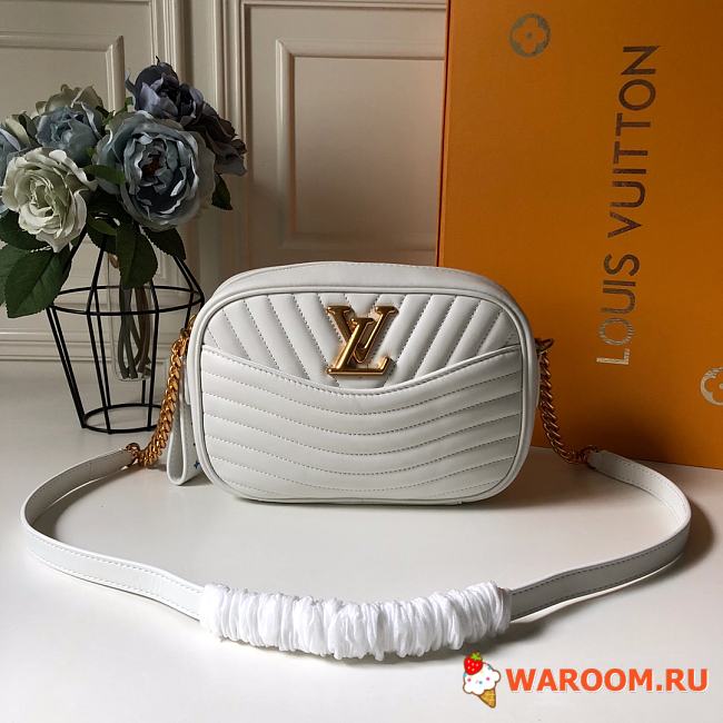 LOUIS VUITTON NEW WAVE CAMERA BAG White M58677 21.5 x 15.5 x 6.0 cm - 1