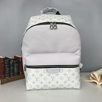 LOUIS VUITTON DISCOVERY BACKPACK PM White M30232 37 cm 