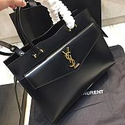 YSL UPTOWN MEDIUM TOTE IN GRAIN DE POUDRE EMBOSSED LEATHER Black 5576531KA0J1000 31 x 24 x 16 cm - 4