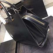YSL UPTOWN MEDIUM TOTE IN GRAIN DE POUDRE EMBOSSED LEATHER Black 5576531KA0J1000 31 x 24 x 16 cm - 2