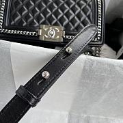 CHANEL Small Chevron Boy Bag Silver A67085 12 x 20 x 8.5 cm - 2