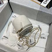 CHANEL Small Vanity With Chain Lambskin & Gold-Tone Metal White & Black AP2193 9 x 10 x 10 cm - 2