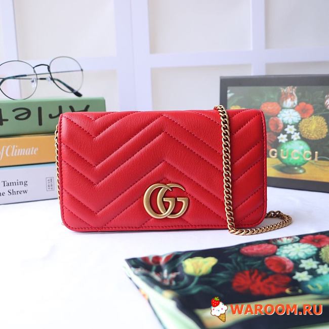 GUCCI GG Marmont Mini Bag Red Leather 488426 18 x 10 x 5 cm - 1