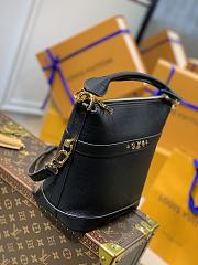LOUIS VUITTON CRUISER PM Black M57934 25 x 22.5 x 13 cm - 4