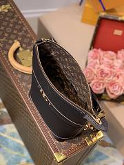 LOUIS VUITTON CRUISER PM Black M57934 25 x 22.5 x 13 cm - 3