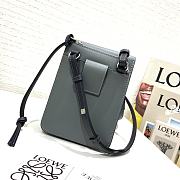 LOEWE Flat Gusset Crossbody Bag In Smooth Calfskin Gunmetal 335.54.Z33 13 x 3 x 18 cm - 4