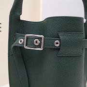 CELINE BIG BAG NANO BUCKET IN SMOOTH CALFSKIN Forest 187243A4T 21 x 15 x 15 cm - 6