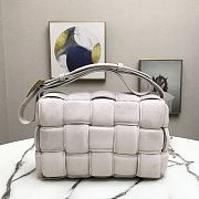 BOTTEGA VENETA PADDED CASSETTE In Suede White 44046 26 x 18 x 8 cm - 3