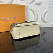 LOUIS VUITTON VAUGIRARD Creme M44353 26 x 19 x 9.5 cm  - 6