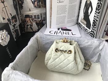 CHANEL MINI DRAWSTRING Bag In White AS1802 20 x 17 x 10 cm