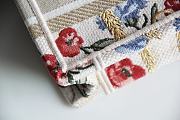 DIOR MINI BOOK TOTE Beige Multicolor Hibiscus Embroidery S5475 22.5 x 24 x 8 cm - 2