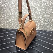 VALENTINO SMALL VSLING GRAINY CALFSKIN HANDBAG Beige ZW2B0F 25.5 x 12 x 19 cm - 2