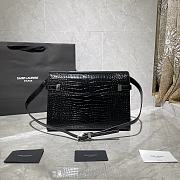 YSL MANHATTAN SHOULDER BAG IN CROCODILE-EMBOSSED SHINY LEATHER Silver Metal Black 579271 29 x 20.5 x 7 cm - 4