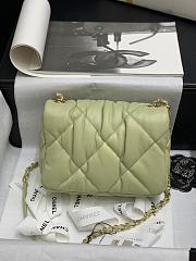 CHANEL SMALL Calfskin Bubbly Flap Bag Green AS2232 19 x 14.5 x 8.5 cm - 2