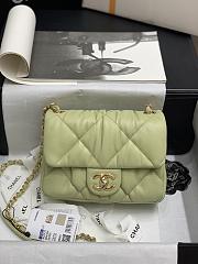 CHANEL SMALL Calfskin Bubbly Flap Bag Green AS2232 19 x 14.5 x 8.5 cm - 4
