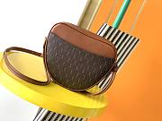 YSL LE MONOGRAMME CŒUR BAG IN CANVAS AND SMOOTH LEATHER Chestnut 6752602 20 x 17 x 6 cm - 2