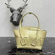 BOTTEGA VENETA SMALL ARCO Sunshine Yellow 600606 29 x 8 x 17 cm - 4