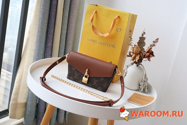 LOUIS VUITTON PADLOCK ON STRAP Monogram Canvas  Caramel M80763 19 x 11 x 3 cm - 1