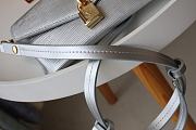 LOUIS VUITTON PADLOCK ON STRAP Epi Leather Silver M80819 19 x 11 x 3 cm - 3