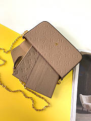 LOUIS VUITTON FÉLICIE POCHETTE Monogram Empreinte Leather Beige M68697 21 x 12 x 3 cm - 4