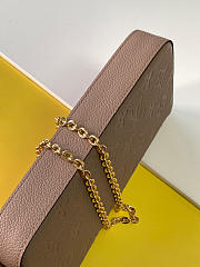 LOUIS VUITTON FÉLICIE POCHETTE Monogram Empreinte Leather Beige M68697 21 x 12 x 3 cm - 3