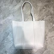 BALENCIAGA WOMEN'S EVERYDAY XS TOTE BAG In White 551810 24.5 x 12 x 28 cm  - 3