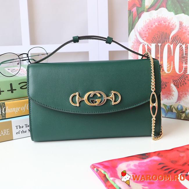 GUCCI MEDIUM Zumi Shoulder Bag Leather Green 572375 24 x 14 x 5 cm - 1