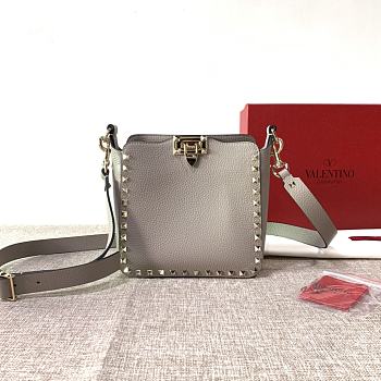 VALENTINO GARAVANI SMALL ROCKSTUD Tote Soft Cowhide Leather Grey 50029 18.5 × 18.5 × 6.5 cm