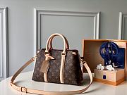 LOUIS VUITTON SOUFFLOT BB Monogram Canvas And Leather Creme M44818 29 × 19 × 10 cm - 1