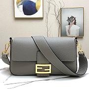 FENDI MEDIUM 1997 BAGUETTE Leather Grey 26 x 14 x 4 cm  - 6