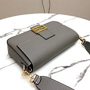 FENDI MEDIUM 1997 BAGUETTE Leather Grey 26 x 14 x 4 cm  - 2