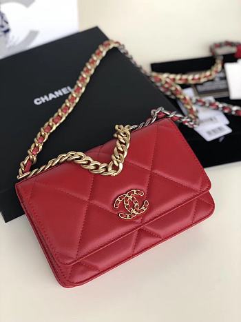 CHANEL 19 WALLET ON CHAIN Leather Red AP0957 19 x 11.5 x 7 cm
