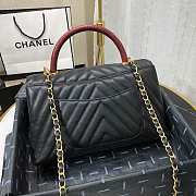 CHANEL SMALL Coco Grained Calfskin V Quilting Flap Bag Black A92991 28.5 x 18.25 x 11.75 cm - 2