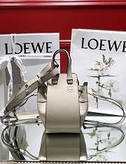 LOEWE MINI Hammock Drawstring Classic Calfskin Leather White 314.30.V07 19.5 x 17 x 11 cm - 1