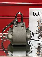LOEWE SMALL Hammock Bag Cassic Calfskin Leather Avocado Green 387.30.S35 26 x 21 x 14 cm - 1
