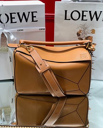 LOEWE MEDIUM Puzzle Bag Soft Grained Calfskin Gold Metal Tan 32212KBS20 29 x 18 x 12 cm