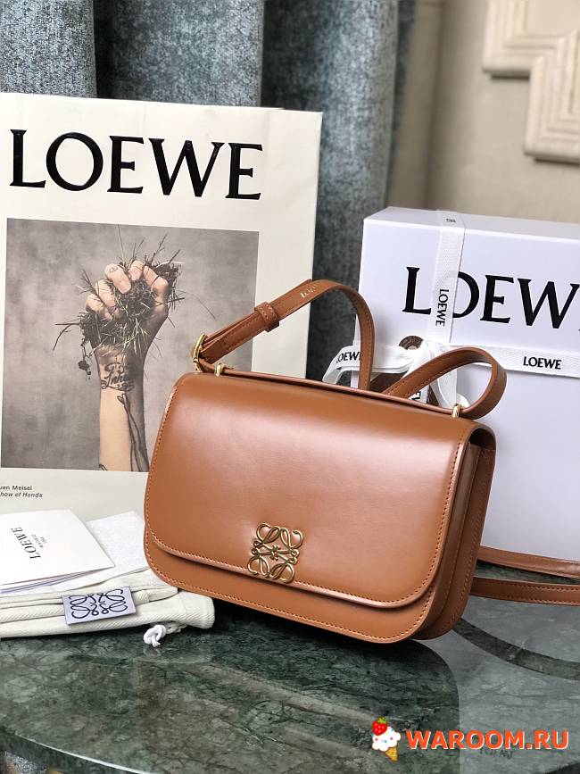 LOEWE SMALL Goya Bag Silk Calfskin Tan A896N09X01 18.5 x 12.5 x 6 cm - 1