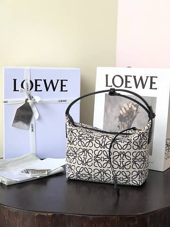 LOEWE SMALL Cubi Bag Anagram Jacquard And Calfskin Ecru/Black A906K75X04 21 x 12 x 17 cm