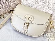 DIOR MEDIUM BOBBY BAG Beige Box Calfskin M9319UMOL 22 x 7 x 18 cm - 4