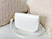 DIOR MEDIUM BOBBY BAG Box Calfskin White M9319UMOL 22 x 17 x 6 cm - 5